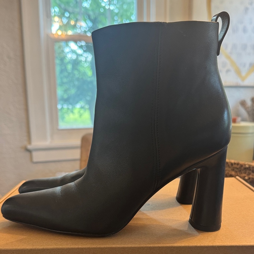 Vince Hillside Leather Ankle Boot